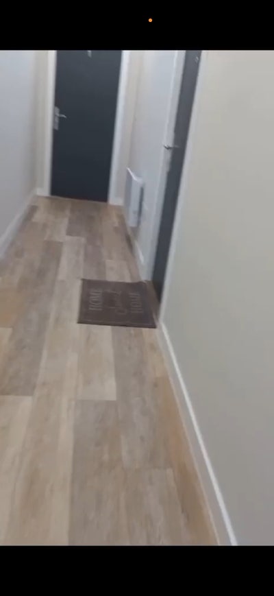 Female flatmate  Main Photo