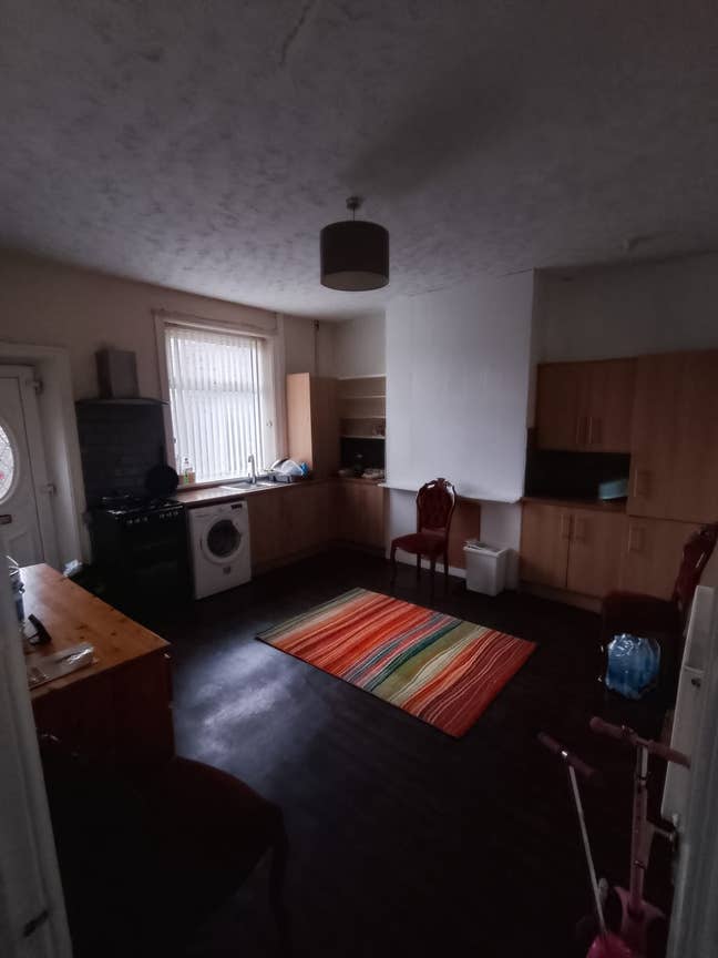 Double room preferably for two female Students Main Photo