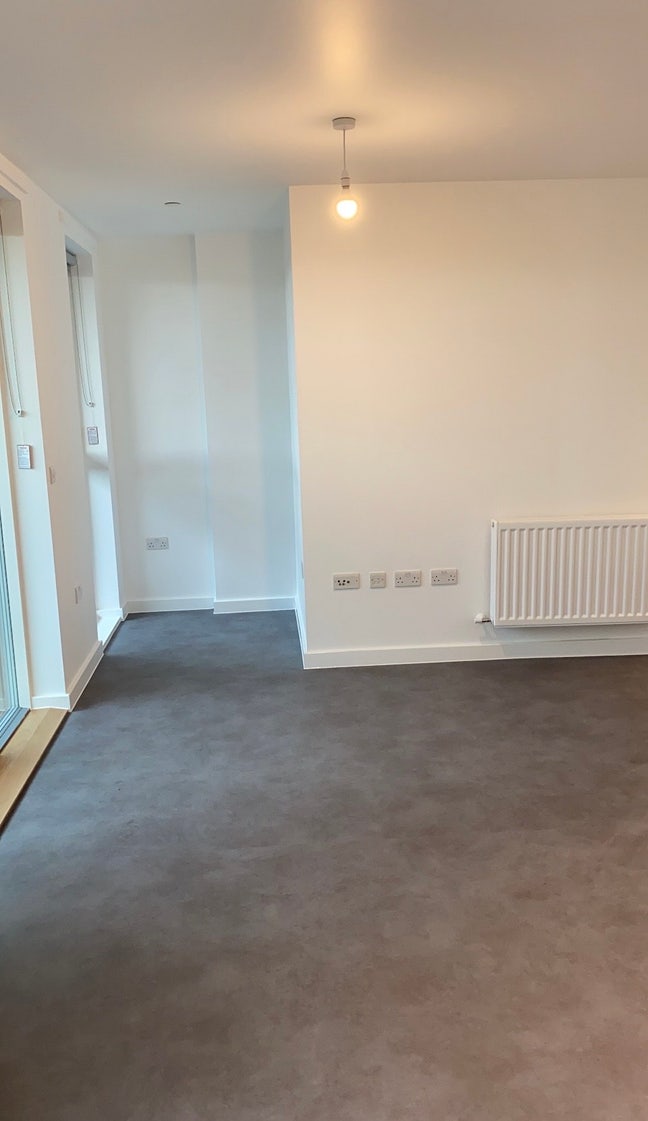 Single bedroom available in Limehouse  Main Photo