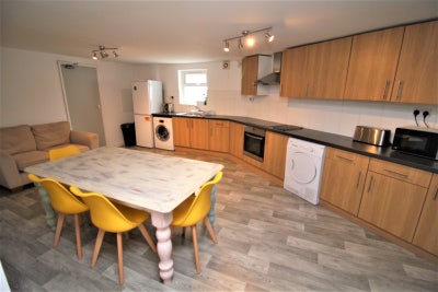 Double Room in West Bridgford Near Central Ave Main Photo