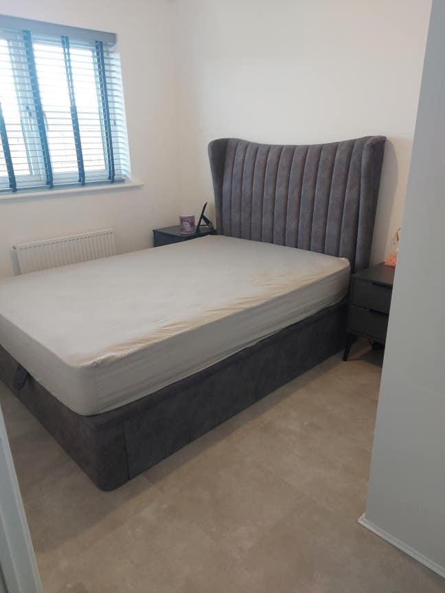 Double room only for girls ( student/working) Main Photo