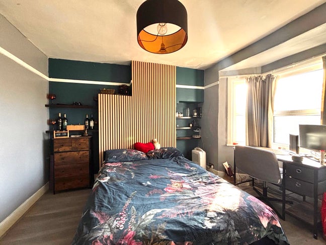 1 Double Bedroom available in Tooting Broadway  Main Photo