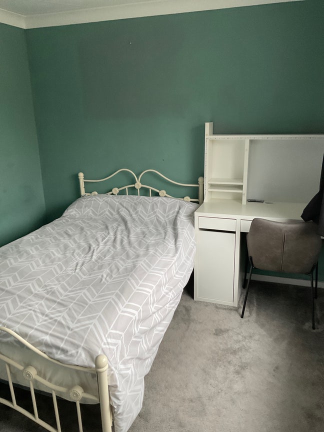 Double and Single Room to rent immediately  Main Photo