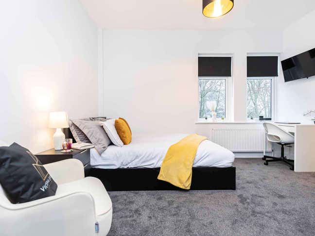 Stylish Living - En-Suite Rooms By Soton Airport! Main Photo