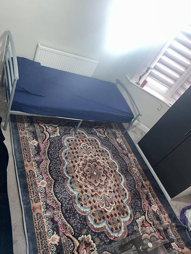  Female Preferred - Double Room-  Modern  Home Main Photo