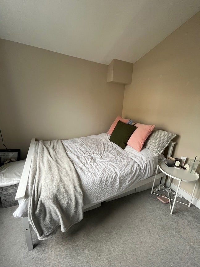 Double Bedroom available in Clapham from 21st Feb  Main Photo