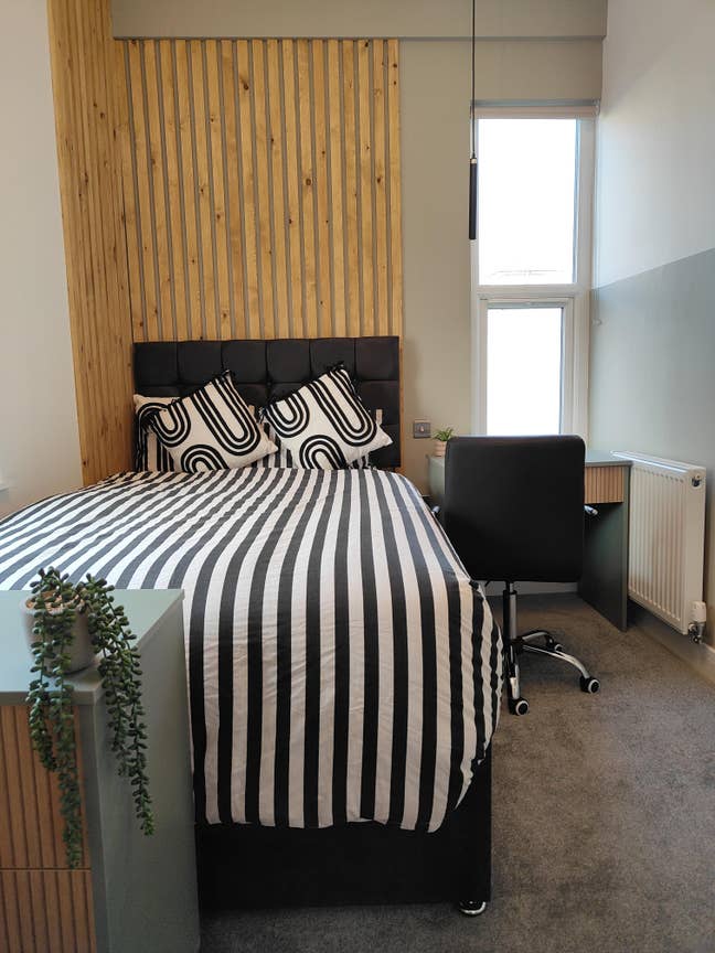 NG2: Brand New Modern Double rooms Fully Furnished Main Photo