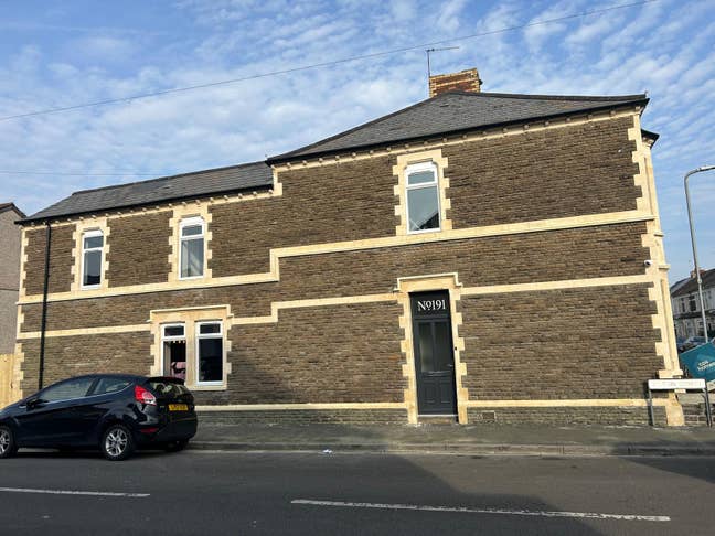 Large Double Room with En-Suite – Prime City Centr Main Photo