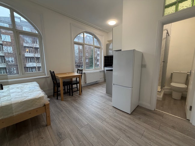 Bright Double studio Finchley Rd (f743a.01) Main Photo