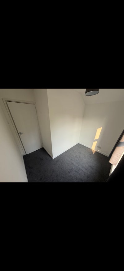 Small room for rent Main Photo