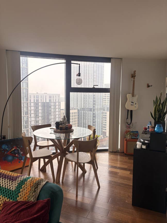 Room Available in 2 Bedroom Flat Main Photo