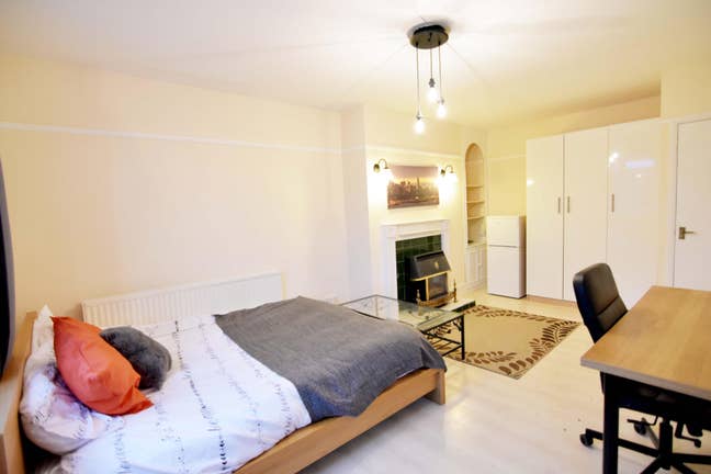 3 Amaizing Doubles at Fulham Main Photo