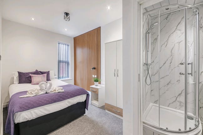  Brand new shared house Ensuite/studio - Bedford  Main Photo