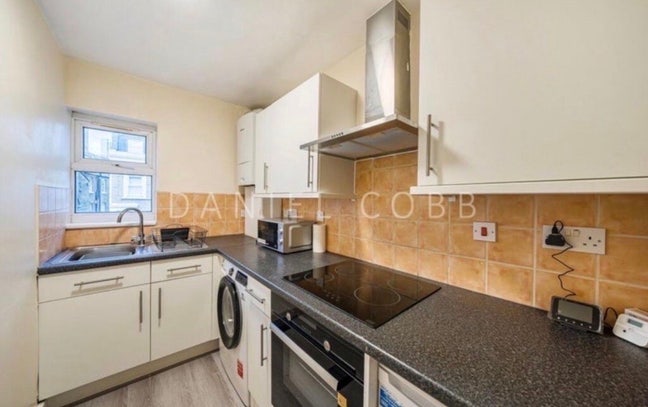 Room to rent in Stockwell Main Photo