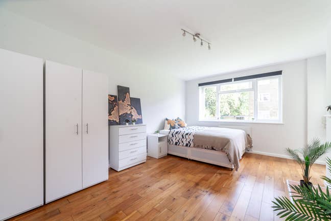 Huge Modern Double Room in Fulham/Chelsea Main Photo