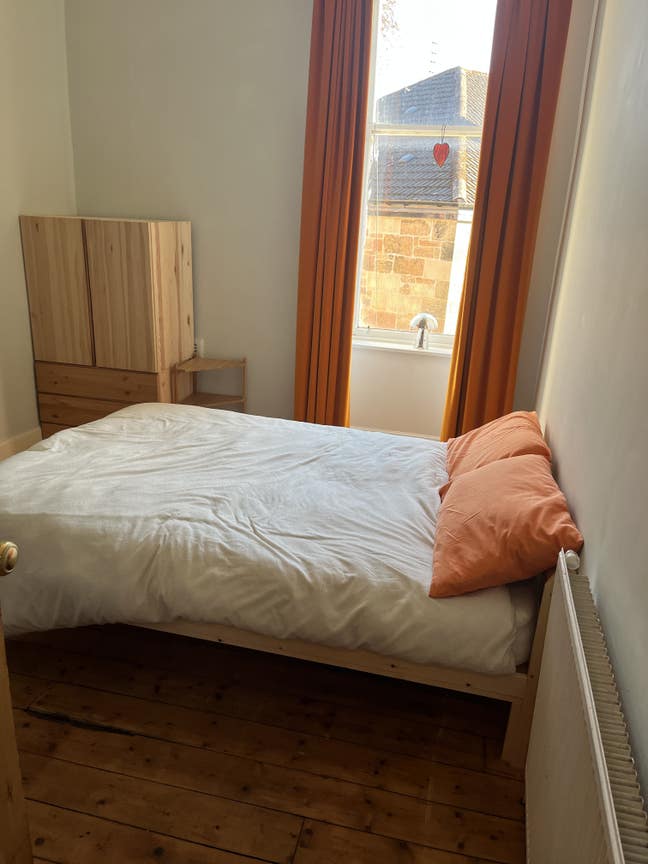 Room for Rent in Westend Flat  Main Photo