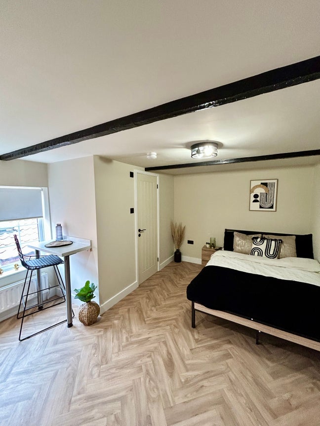 Studio Room - Ensuite and Tea-Making Facilities  Main Photo