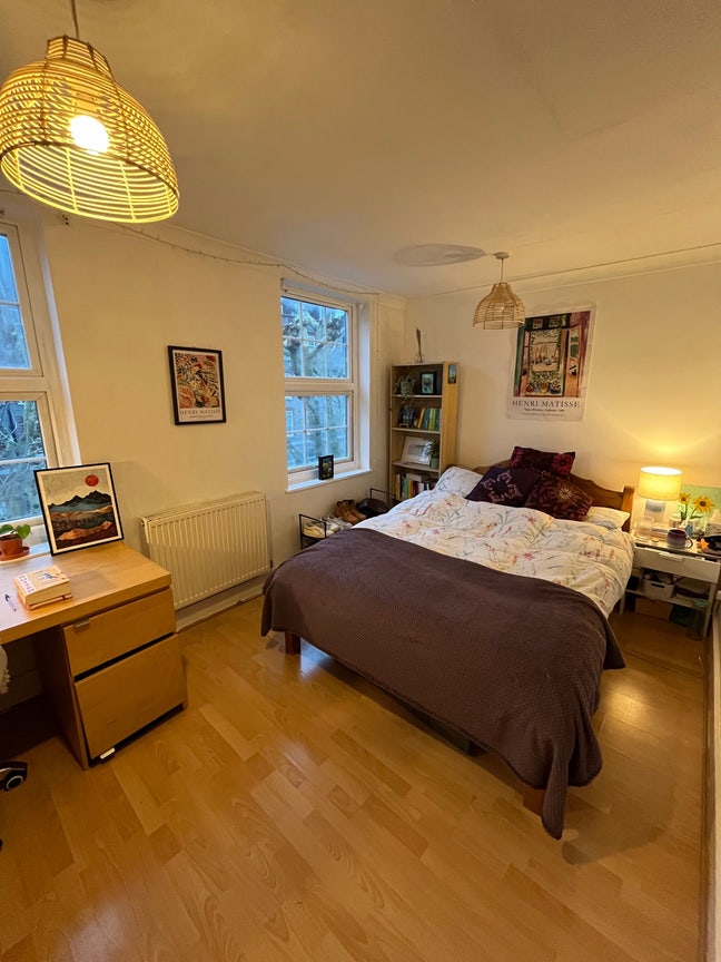 Large Double Room in Kentish Town  Main Photo