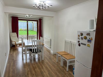 Double Room with En‑Suite-Available 2nd Feb. 2025 Main Photo