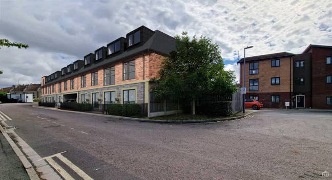 Student Studio Flats!! Early Discounts Available!! Main Photo