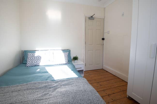 Furnished small Double available 16th February  Main Photo