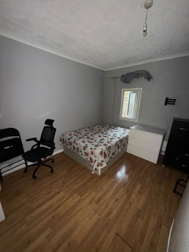 ✨ 🛏️ Double Room Available in/ Willesden  Main Photo