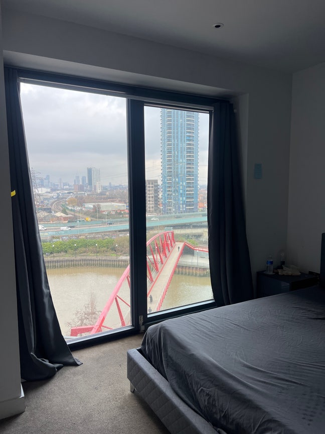 Room available in Canning town close to station Main Photo