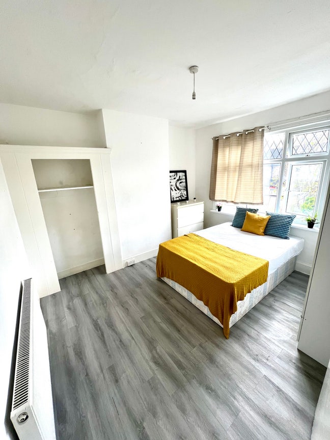 #Double room Close to Sudbury Hill Station Main Photo