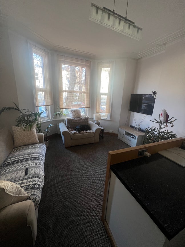 Double room to rent in hove  Main Photo
