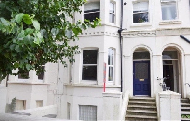 Double room to rent in hove  Main Photo