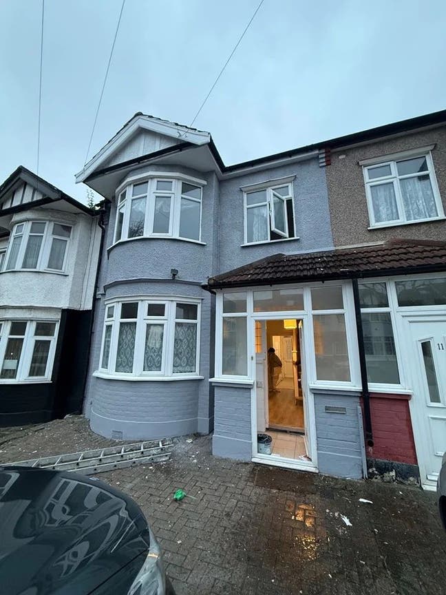 Fantastic 4 Bedroom House W/ a Driveway in Ilford Main Photo