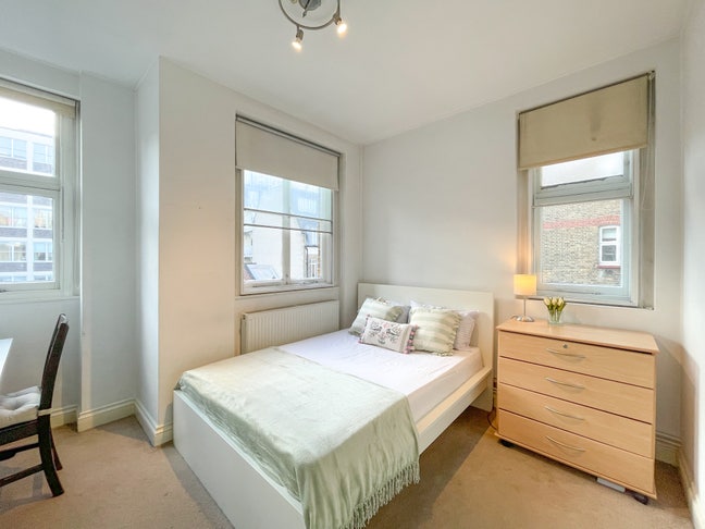 🌿Central London Double Room • Great Location Main Photo