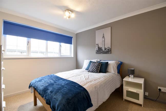 Furnished Double Room  Main Photo