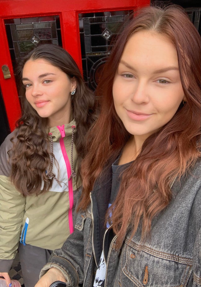 Looking for two rooms  Main Photo