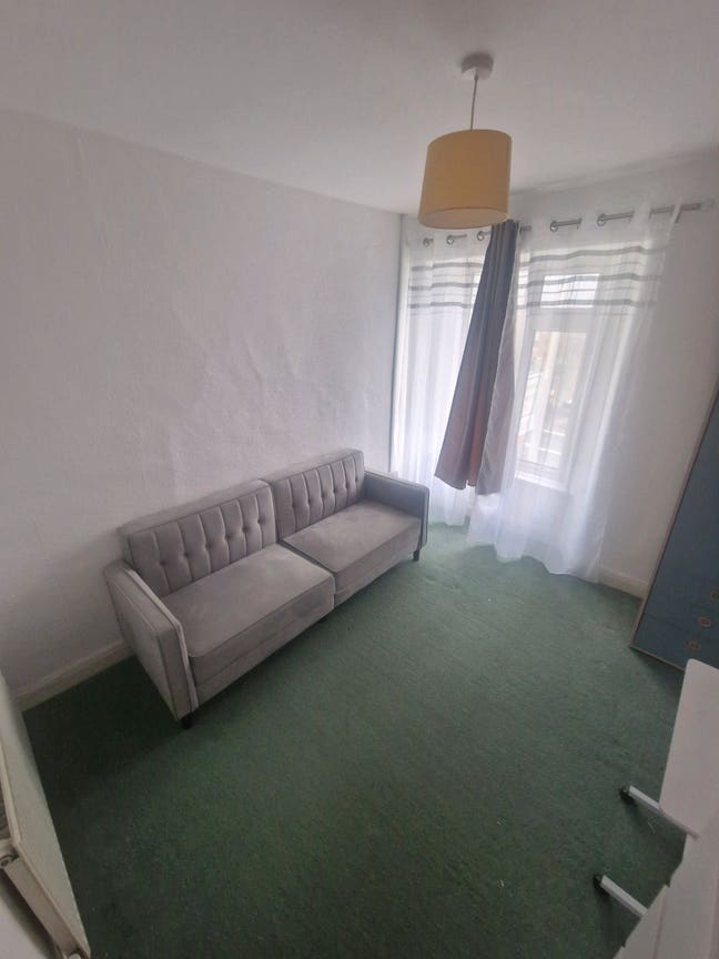 Room for rent Main Photo