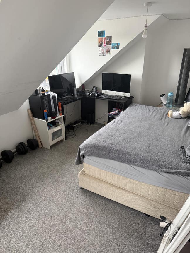 Upper Floor – Two Bedroom Accommodation (All Bills Main Photo