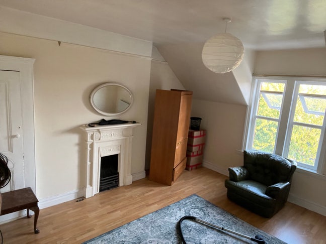 Large room on Wandsworth Common Main Photo