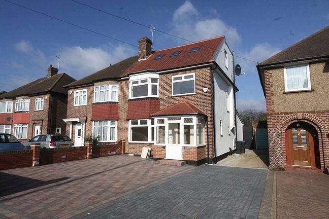 ***Stunning 4 Bed House to Rent, Cockfosters*** Main Photo