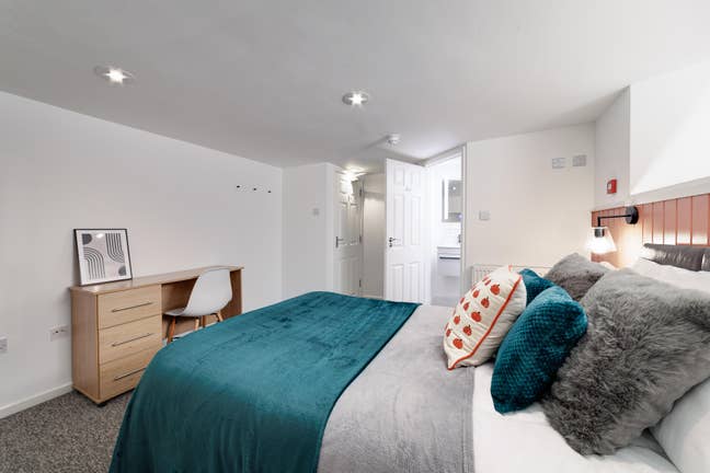 Beautiful double rooms in newly renovated house Main Photo