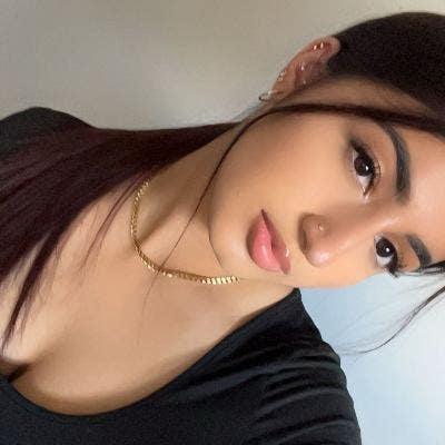 Student Female seeks a single or double room Main Photo