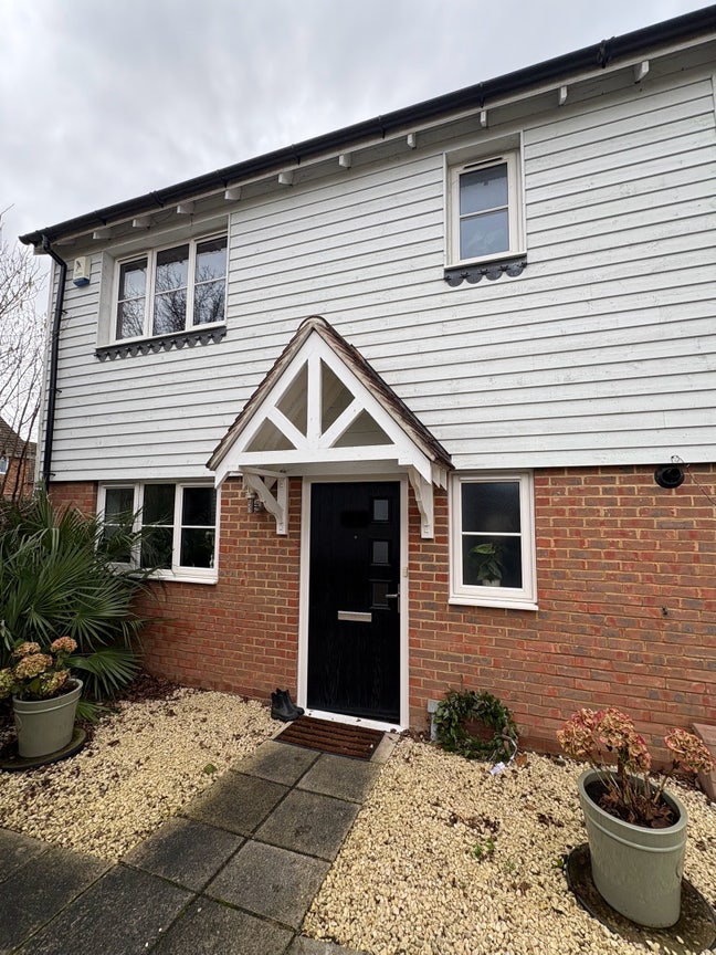 Double room available in beautiful house  Main Photo