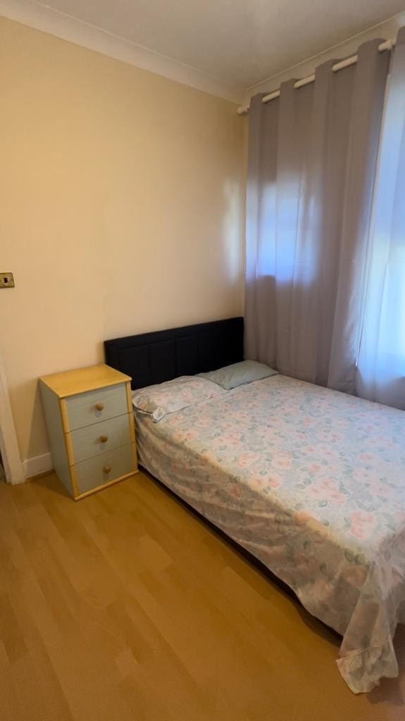 Room to Rent- Brighton (BN1 5Pe) Main Photo