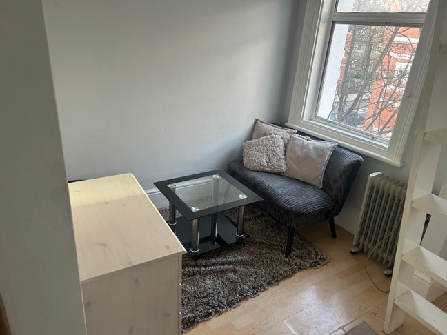 Studio Flat SW5 Main Photo