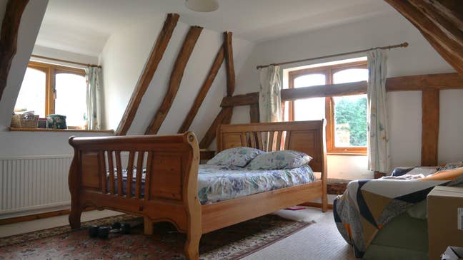 Lovely house, great views, lots of privacy Main Photo