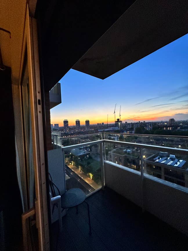 1 bedroom modern flat in Bromley by Bow Main Photo