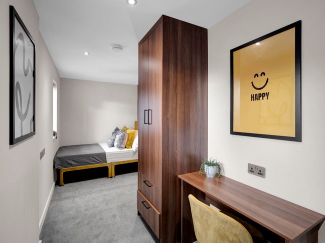 Amazing Ensuite Room in Oundle Road - PE2 🌸 Main Photo