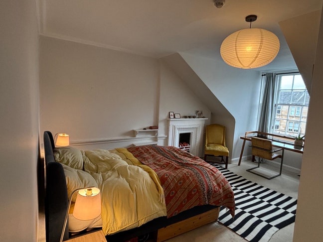 En suite double room in Leith!  Main Photo