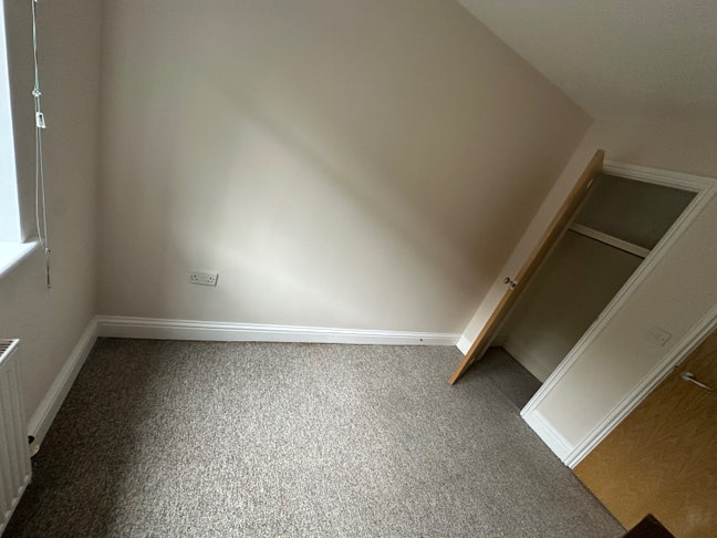 1  bed room available ..ALL Bills Included | 600&pound;  Main Photo