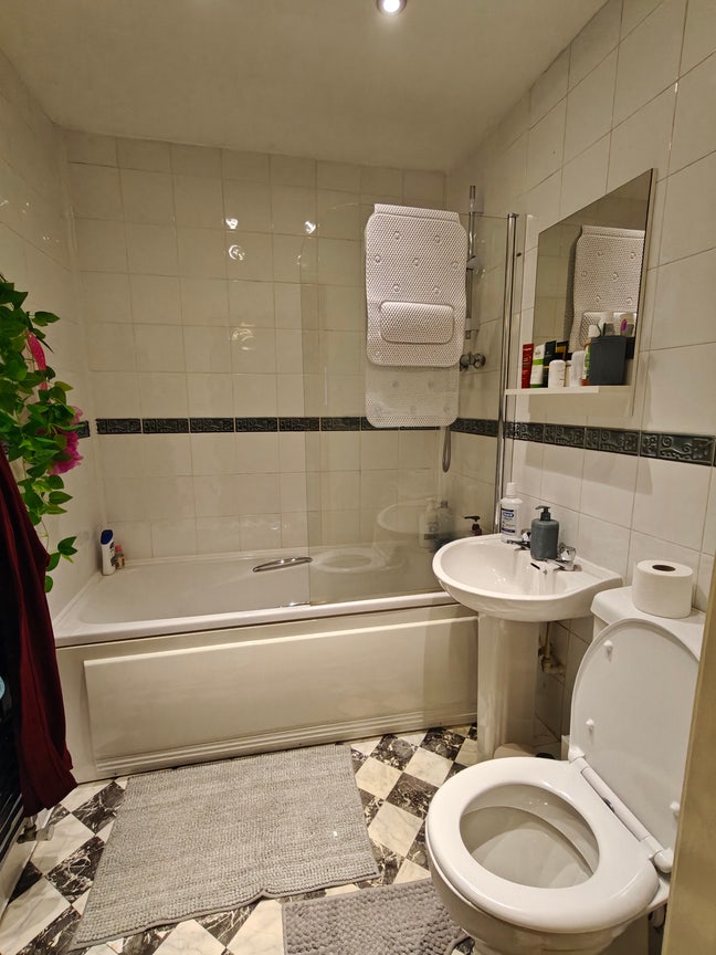 Tenancy Takeover Available – mid February Main Photo