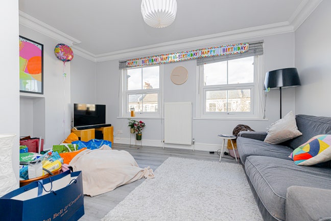 Spacious duplex 1 double bedroom flat in Islington Main Photo